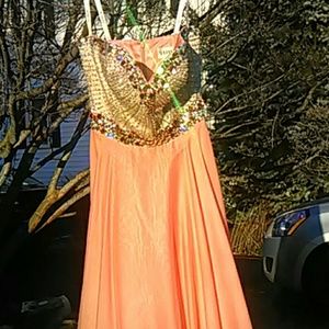 Sherri Hill price drop! Beaded, peach prom dress